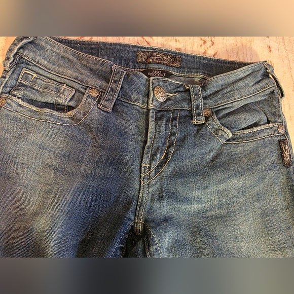 Silver Jeans Women's Boot Cut in Blue - Picture 1 of 5